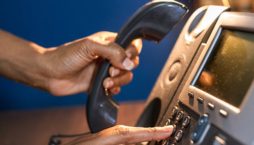 Téléphonie VoIP : pourquoi de plus en plus d’entreprises basculent ?